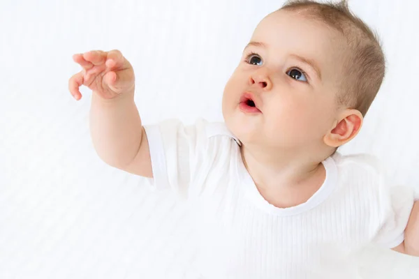 Beau Bébé Mignon Sur Fond Blanc — Photo