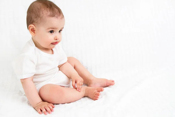 Όμορφο Μωρό Άσπρο Φόντο — Φωτογραφία Αρχείου