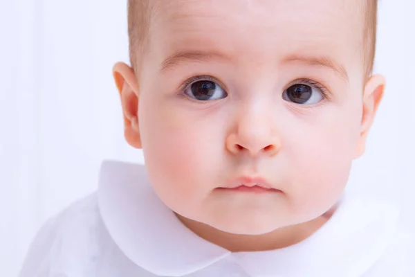 Belo Retrato Bebê Fundo Branco — Fotografia de Stock