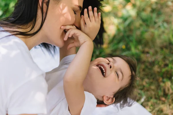 Side View Cropped Shot Cute Happy Kid Daughter Her Mother — Stock Photo, Image