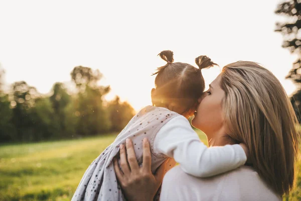 Close Portrait Beautiful Woman Have Conversation Her Child Park Rear — Stock Photo, Image