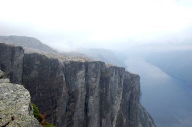 Hardangervidda'da Yaylası görünümünden Lysefjord için