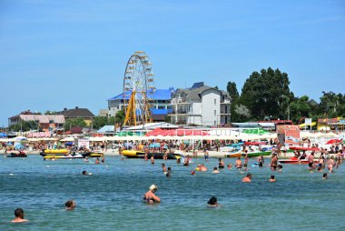 Sahil ve eğlence hattı