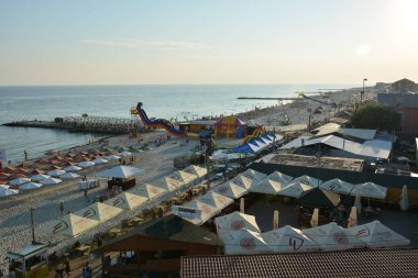 Sahil ve eğlence hattı