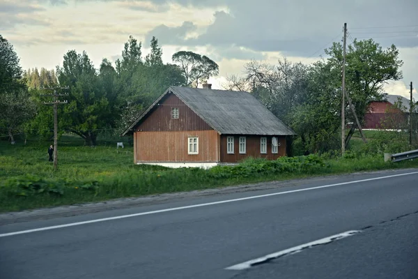 road to Transcarpathia. Houses by the road