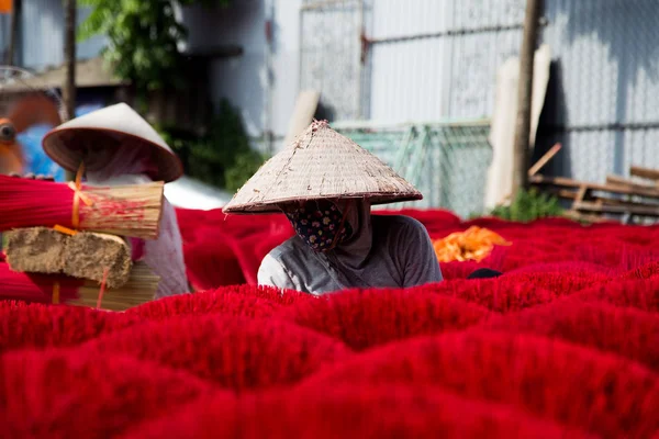 Termelés Hagyományos Vietnami Tömjén Műhelyben Egy Falu Közelében Hanoi Város — Stock Fotó