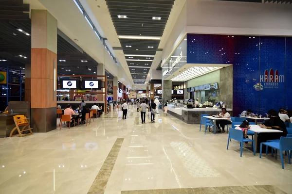 Dubái Emiratos Árabes Unidos Julio 2018 Dubai Mall Situado Centro —  Fotos de Stock