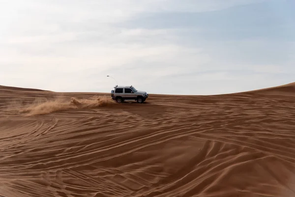 Büyük Kırmızı Pembe Rock Sharjah Birleşik Arap Emirlikleri Aralık 2018 — Stok fotoğraf