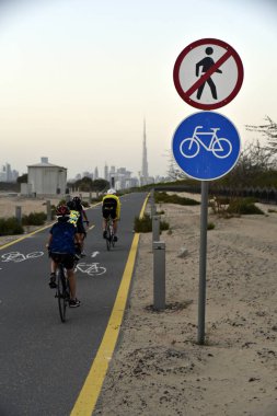 Nad Al Sheba Bisiklet parça road, Dubai, Birleşik Arap Emirlikleri Dubai manzarası, motorcu