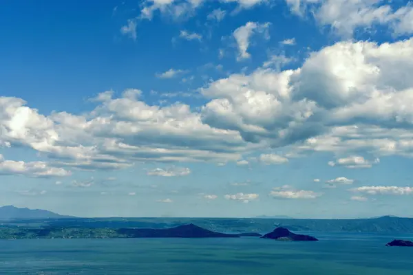 Skyline View rond Tagaytay City Hightland op de dag, Philippi — Stockfoto