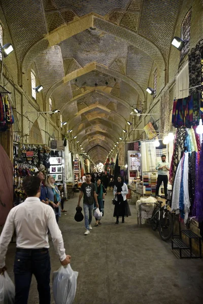 Vakil Bazaar, Shiraz, fars-provinsen, Iran, 23 juni, 2019, lokalisera — Stockfoto