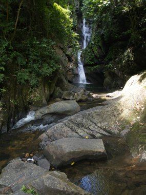 Kurak mevsimde Şelale Phet Phanomwat Şelalesi, Tayland 'ın Surat Thani ilinde..