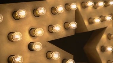 Dekoratif lambalar yıldızla