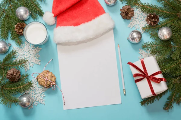 Lettera Bianca Vuota Natale Babbo Natale Con Latte Biscotti Vista — Foto Stock