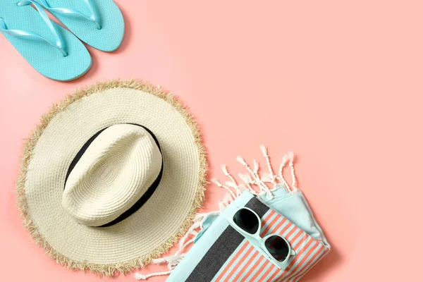 Female Outfit Beach Straw Sunhat Sun Glasses Punchy Pink Space — Stock Photo, Image