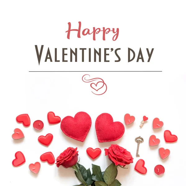Valentýna Blahopřání Složení Růží Červené Srdce Bílém Pozadí Pohled Shora — Stock fotografie
