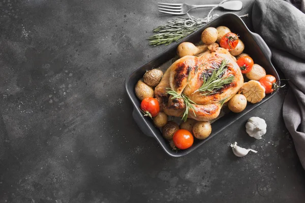 Siyah masada Sebzeli tavuk.