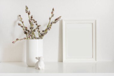 Paskalya ağaç, bunny için metin çerçevesi ile. Bahar.