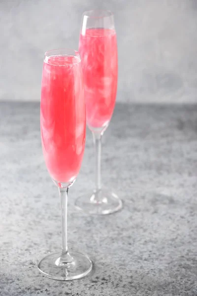 Two Glasses Sparkling Rose Wine Shimmer Glitter Garnish Rosemary Grey — Stock Photo, Image