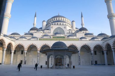 Çamlıca cami Türkiye'deki en büyük Camisi olma özelliğini taşıyor. 29 Mart 2019, stanbul, Türkiye'de çekilen fotoğraf.