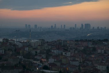 Çamlıca Camii'nden İstanbul manzarası. Fotoğraf 29 Mart 2019 tarihinde İstanbul, Türkiye