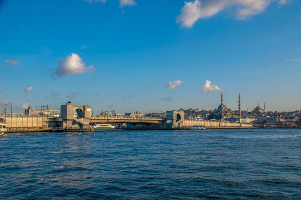 Istanbul Türkei September 2019 Neue Moschee Mit Bosporus Auf Der — Stockfoto