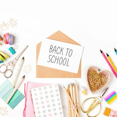 Eğitim nesneleri üstten görünüm 