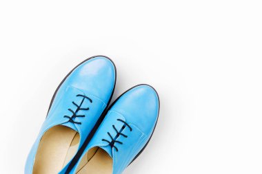 Şık kadın bahar ya da çeşitli renklerde sonbahar ayakkabı. Güzellik ve moda kavramı. Düz yatıyordu, en iyi görünümü