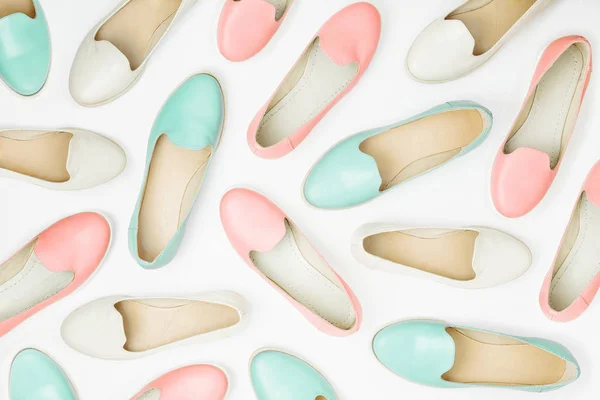 Patroon Gemaakt Van Kleurrijke Schoenen Pastelkleuren Beauty Fashion Concept Plat — Stockfoto