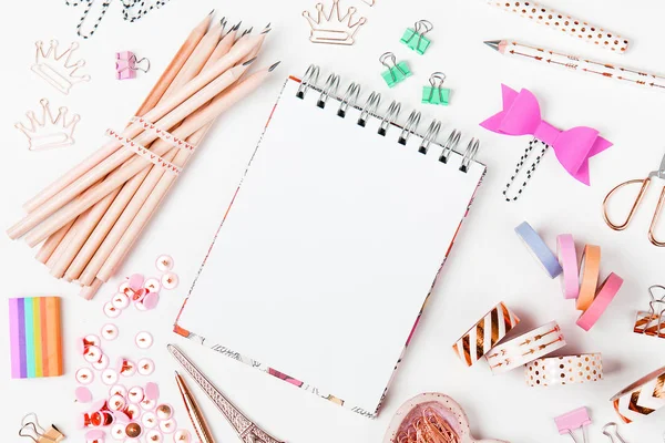 Defter Mockup Okul Kırtasiye Düz Yatıyordu Iyi Görünümü Geri Okul — Stok fotoğraf