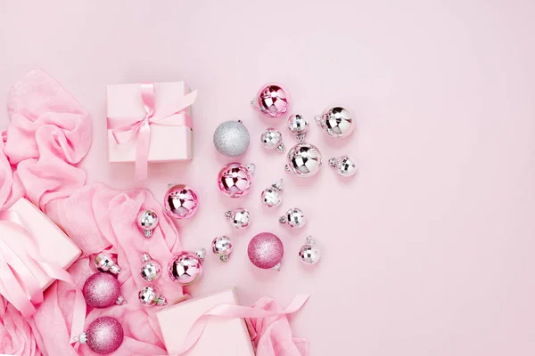 Dovolená Pozadí Vánoční Ozdoby Dárky Růžové Barvě — Stock fotografie