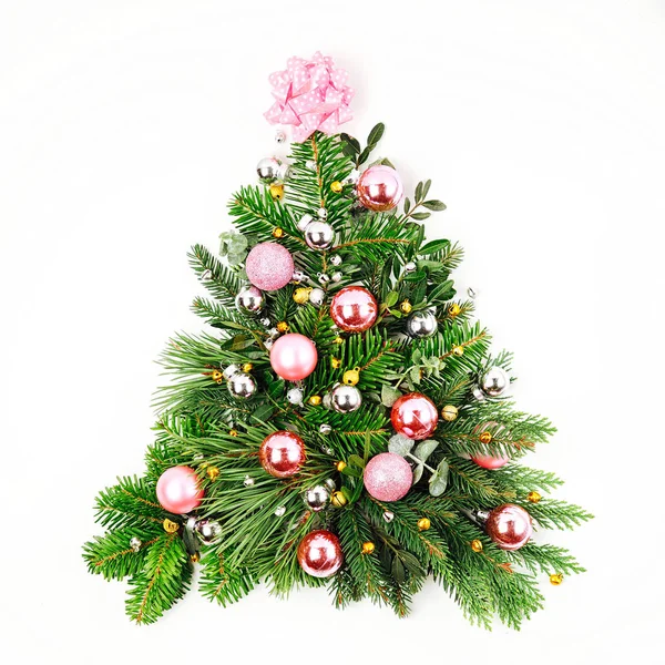 Árvore Natal Feita Ramos Abeto Pinho Com Decorações Natal Fundo — Fotografia de Stock