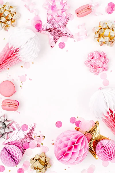 Fundo Festivo Com Rosa Pastel Decorações Douradas — Fotografia de Stock