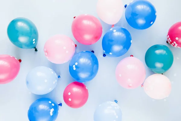 Bunte Luftballons Auf Pastellfarbenem Hintergrund Fest Oder Geburtstagsparty Flache Lage — Stockfoto