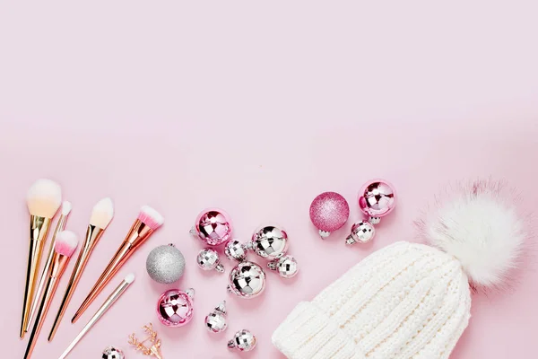 Warm Winter Clothes Christmas Decor Arrangement Pastel Pink Colors — Stock Photo, Image