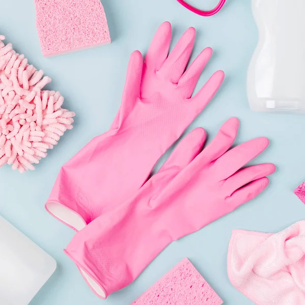 Detergents Cleaning Accessories Pink Color Cleaning Service Concept Flat Lay — Stock Photo, Image