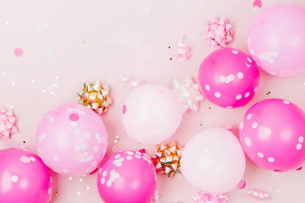 Ballons Roses Avec Confettis Arcs Décorations Papier Fête Anniversaire Concept — Photo