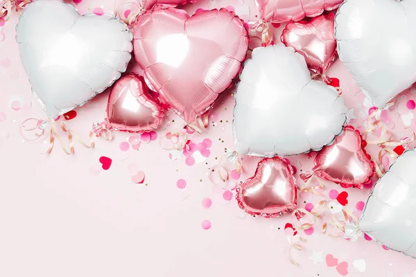 Balões Folha Forma Coração Fundo Rosa Pastel Conceito Amor Celebração — Fotografia de Stock