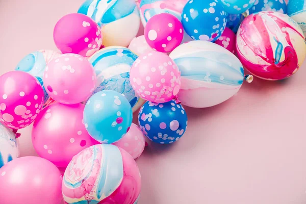 Kleurrijke Ballonnen Pastel Kleur Achtergrond Feestelijke Verjaardag Partij Concept — Stockfoto