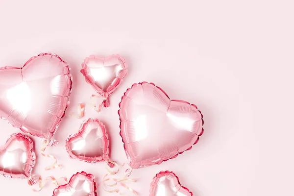 심장의 모양의 파스텔 분홍색 발렌타인 개념에 — 스톡 사진