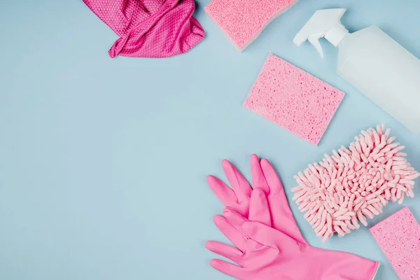 Detergenti Accessori Pulizia Colore Rosa Concetto Servizio Pulizia — Foto Stock