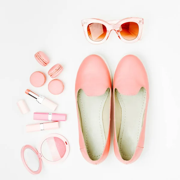 Plat Leggen Van Vrouwelijke Mode Accessoires Schoenen Make Producten Pastel — Stockfoto