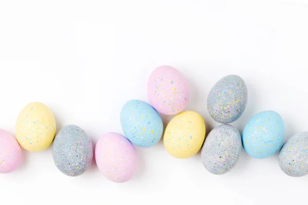 Fondo Con Huevos Pascua Color Rosa Pálido Azul Amarillo Gris — Foto de Stock