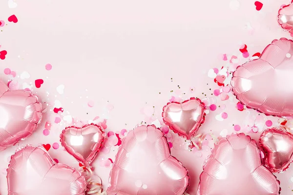 Balonów Serca Kształcie Folia Pastelowy Różowy Tło Koncepcja Miłości Świąteczny — Zdjęcie stockowe