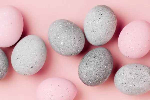 Fondo Elegante Huevos Pascua Color Rosa Pálido Gris Huevos Pascua — Foto de Stock