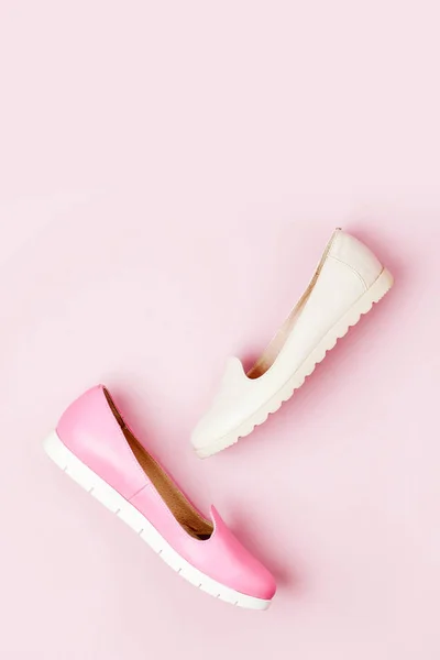 Modieuze Vrouwelijke Schoenen Pastelkleuren Beauty Fashion Concept Plat Lag Top — Stockfoto