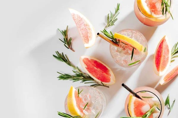 Toranja Coquetel Rosemary Bebida Refrescante Não Alcoólica Perfeita Para Primavera — Fotografia de Stock