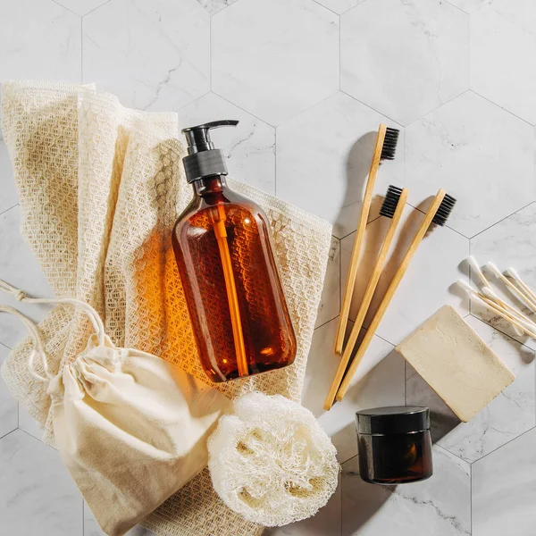 Set Produk Dan Alat Kosmetik Eco Sabun Botol Shampo Sikat — Stok Foto