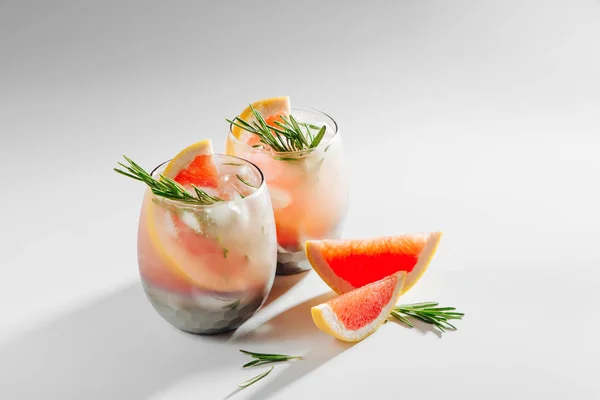 Toranja Coquetel Rosemary Bebida Refrescante Não Alcoólica Perfeita Para Primavera — Fotografia de Stock