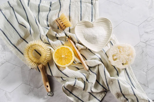 Productos Herramientas Limpieza Ecológicos Naturales Cepillos Plato Bambú Limón Con —  Fotos de Stock